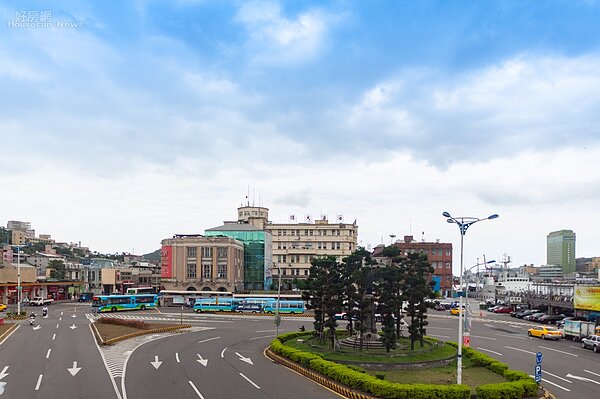 基隆港 雞籠港 軍港 漁港 商港 郵輪 海洋廣場 房市情境