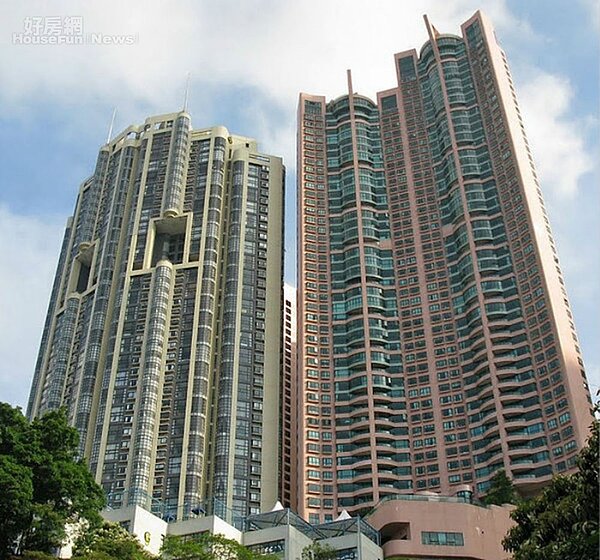 5. 港島中半山「裕景花園」近金鐘地鐵站。(翻攝自香港美聯物業微博)