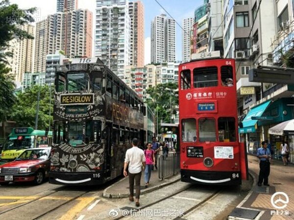 6. 跑馬地一帶仍保留早期香港電車大眾運輸功能。(翻攝自杭州網巴士之家微博)