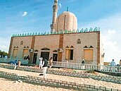 主麻日大屠殺　埃及清真寺至少235死