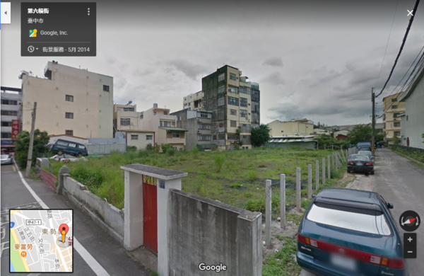 東勢區第六橫街原是台中市警察局東勢分局的舊宿舍，拆除後再做標售，因此面積非常大、又方正 (Google Map )