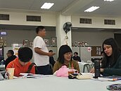 姐拚了！海上黑手月薪10萬　女性搶當