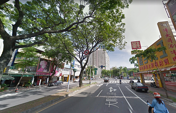 高雄三民區大順二路(圖/翻攝自google map)