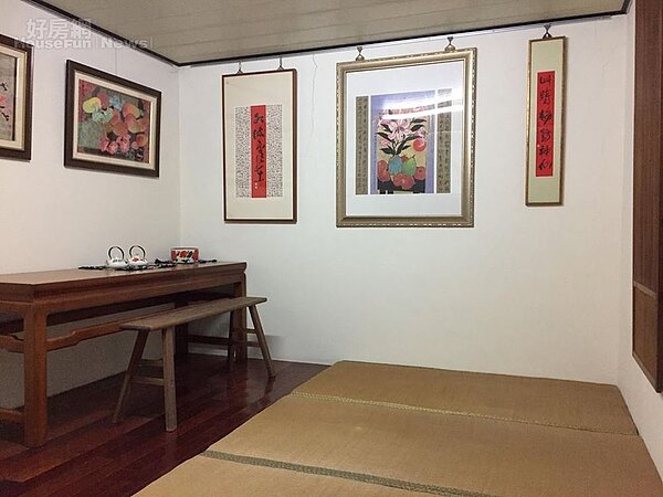 9. 小臥室清簡,兼放畫紙、畫框。