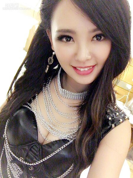 2．城市小姐冠軍出身的木熙衣身材姣好。
