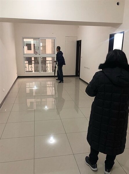 29k男「腦袋放空」簽下千萬房貸 負擔40年一千多萬的房貸(komica)