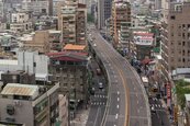 馬路圖像／台北最短高架道　重慶南路高架道