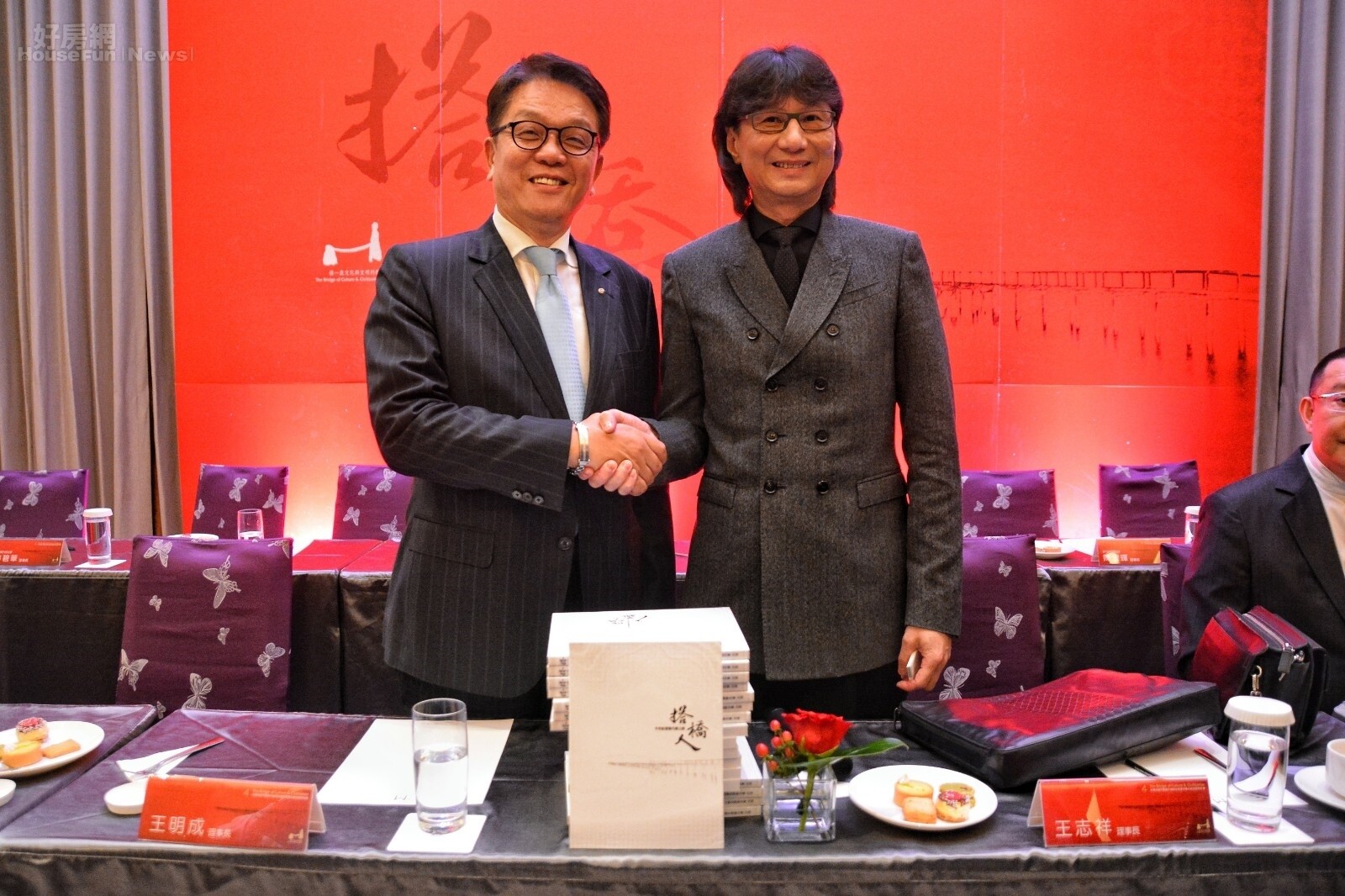 代銷公會理事長交接。(好房網News記者 陳韋帆/攝影)