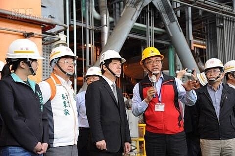 賴清德昨天前往林口電廠視察。圖/行政院提供