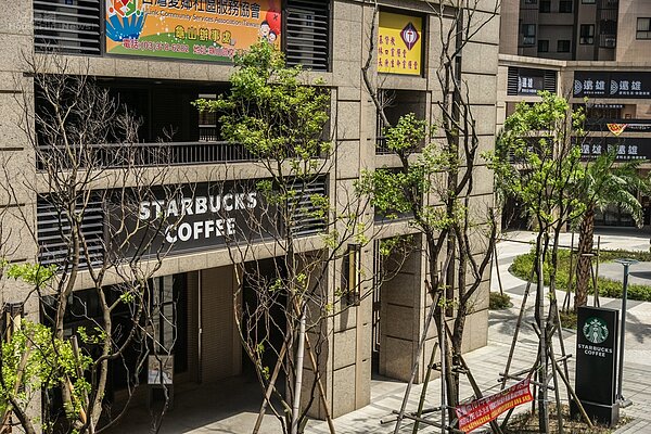 星巴克也進駐林口A7合宜宅,滿足民眾喝咖啡的習慣(好房網News記者張聖奕/攝影)