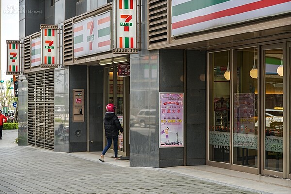 民眾習慣的便利商店已經有多個品牌進駐林口A7合宜宅。(好房網News記者張聖奕/攝影)