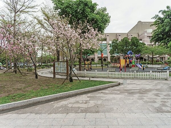 新北市 三重區/熱門學區買氣長紅 集美國小生活圈