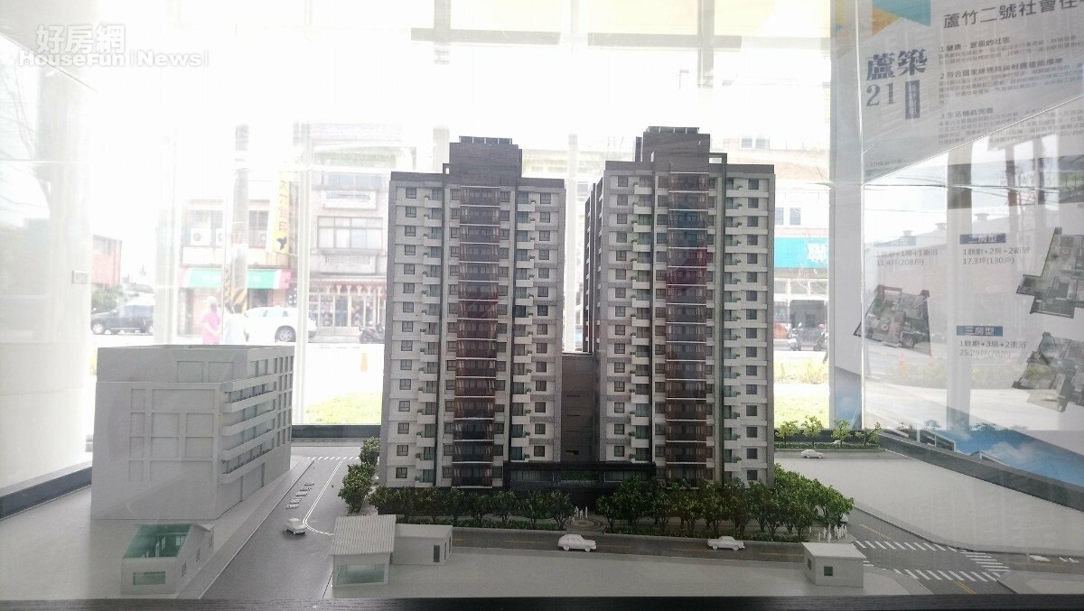 蘆竹二號社宅 與旁邊社會住宅展示館 模型(好房網News記者王思云/攝影)