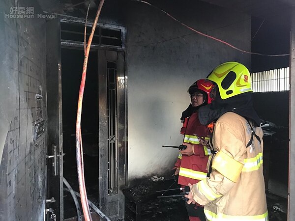 高雄岡山區新庄路今天清晨5時許,一棟3層樓透天厝發生火警。圖/消防署。