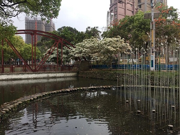 新竹護城河公園(好房網News記者蔡孟穎/攝影)