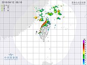 出門帶雨具！天氣稍悶熱　北部沿海有局部較大雨勢