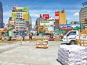 台中車站廣場　開放人行通道