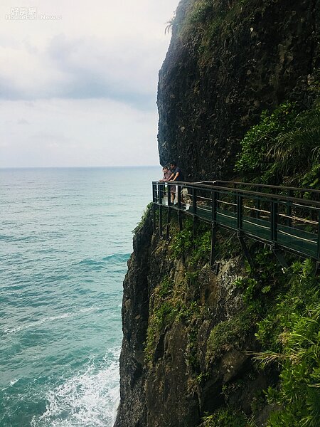 花蓮新觀光景點-親不知子斷崖天空步道。(好房網News楊欽亮攝)