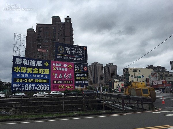 新竹縣治三期重劃區最近出現多個新推案。圖/黃靖惠攝