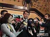 優惠價賣飛機幫拚外交？何煖軒：朋友愈多愈好