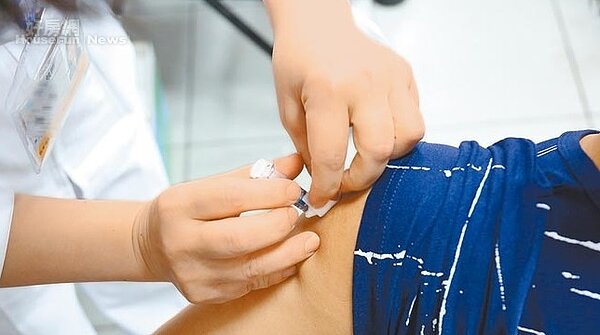 麻疹風暴如滾雪球,醫師建議36歲以下可接種疫苗預防。圖/疾管署