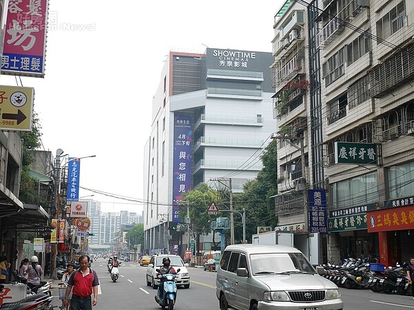 樹林火車站旁的樹喜秀泰影城已開始試營運,預計5月正式開幕(好房網News記者蔡孟穎/攝影)