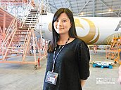 亞航美女員工致詞　小英誇講得比我好