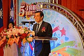 聲援台大反拔管遲到20分　馬英九向表揚勞工致歉　