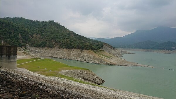 人工增雨未奏效,曾文水庫有效蓄水跌破6%。記者吳淑玲/攝影