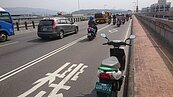 共享電動機車丟橋上　竟沒罰