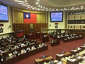 雙北1280吃到飽月票上路未滿一個月　柯P：已賣22萬張