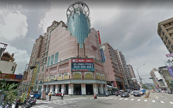 台中車站商圈附近近年商場、飯店回流投資。（截自GoogleMap）