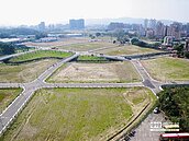 重劃區蓋好蓋滿　總坪數衝高