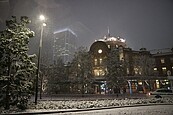 大雪昨襲東京　兩年前的今天...霸王寒流襲台