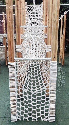 北市樹德公園內攀爬網。圖/臉書「Wenwen小姐和寶貝們」提供。