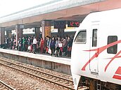 花蓮春節返鄉專車　中午開賣