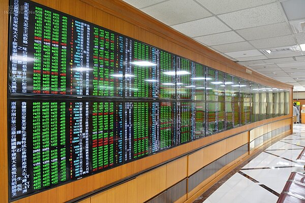 股票大跌。(好房網News記者 陳韋帆/攝影)