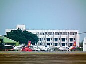 蘭嶼停飛…台版航站情緣　一家5口困9天