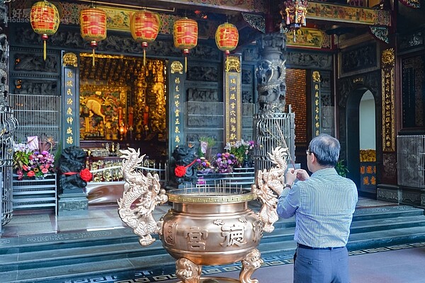 拜拜 廟 (大刊頭)