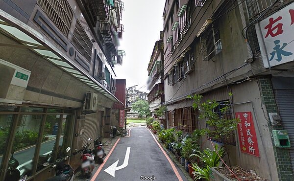 由於位於巷底,從街道上不易發現,使用率低也成了區域的治安死角。(圖/GoogleMap)