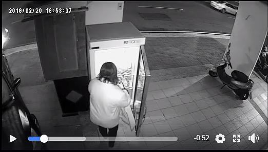 貪婪大媽搬空愛心冰箱(臉書)