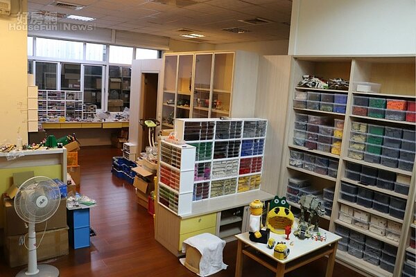 3. 黃彥智的樂高工作室。