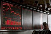 貿易戰衝擊　亞股走跌、台幣大貶