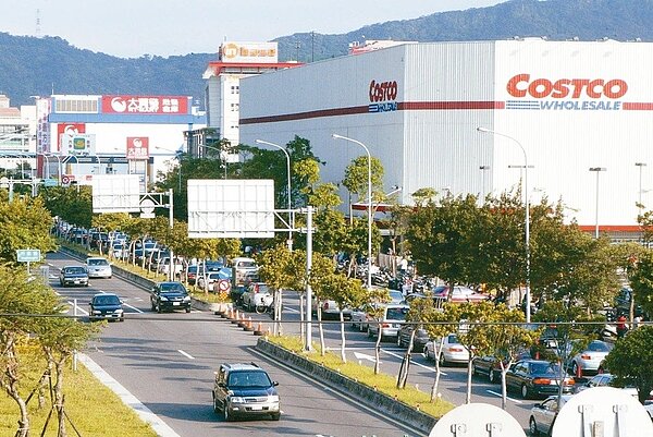 元大寶華綜合經濟研究院今天公布2018經濟預測,今年全年經濟成長率由2.4%上修到2.55%。。 本報系資料庫