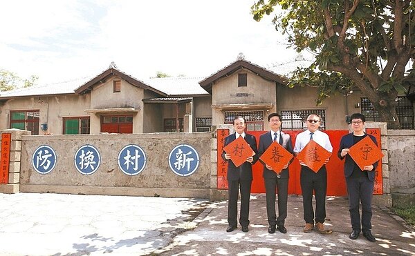 高市文化局在建業新村推出「全國首創眷村民宿」,將在年底前掛牌正式營運。 記者劉學聖/攝影