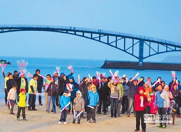 觀光產業普遍低迷,澎湖縣政府說4、5月遊客總數增加,但業者絲毫無感,懷疑官員活在平行時空,台東老字號知本溫泉區飯店暑假訂房只剩2、3成,就算有熱氣球嘉年華也難救。。(陳可文攝)