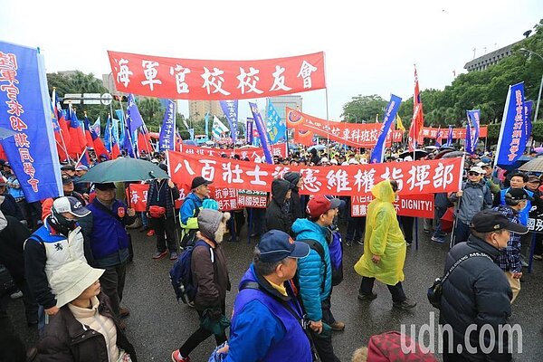 軍公教年金改革七月一日上路,執行上卻頻頻出現失誤,引發風波。 圖/聯合報系資料照片