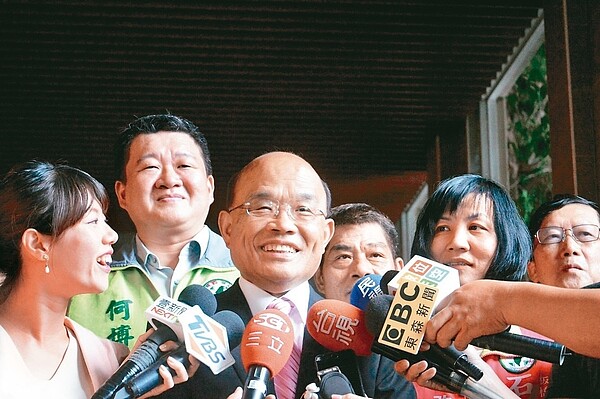 民進黨新北市長參選人蘇貞昌昨說,不該以政治語言消費、利用農民。 記者施鴻基/攝影