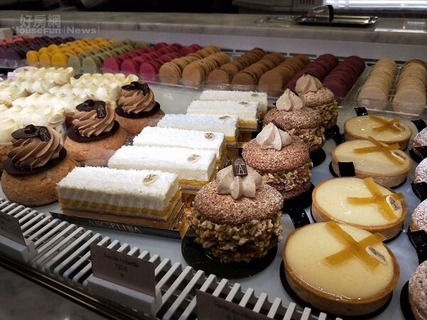 去巴黎必吃的百年甜點店-- Angelina Tearoom～ 