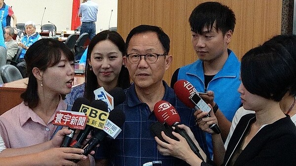 國民黨台北市長參選人丁守中，昨將公布第一波競選團隊成員。 記者楊正海／攝影
